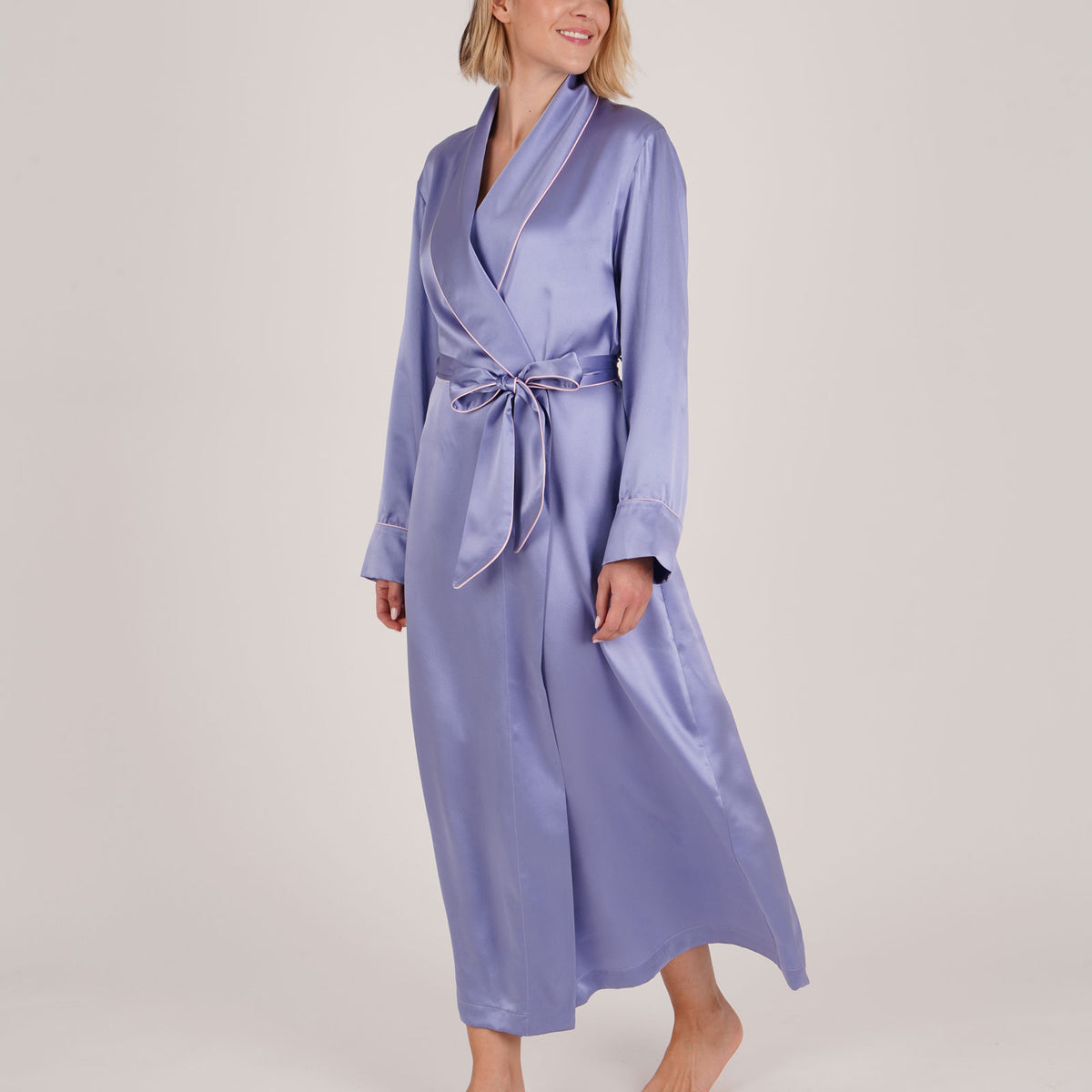 Silk Dressing Robe Women's Silk Dressing Gown - Thistle – Bonsoir of London